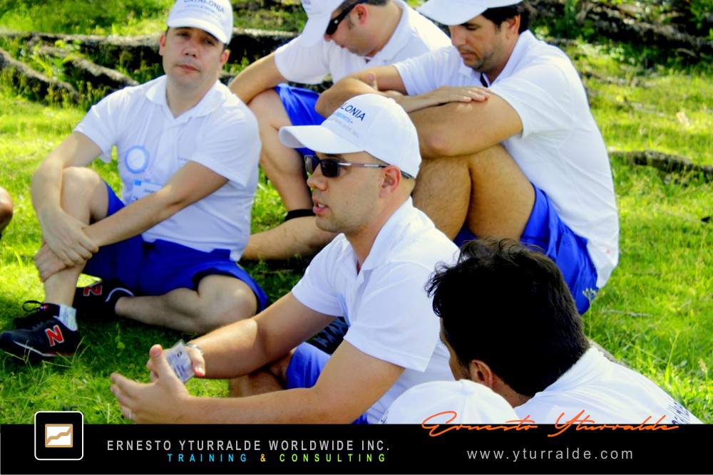 Dinámica de integración y confianza con enfoque en debriefing